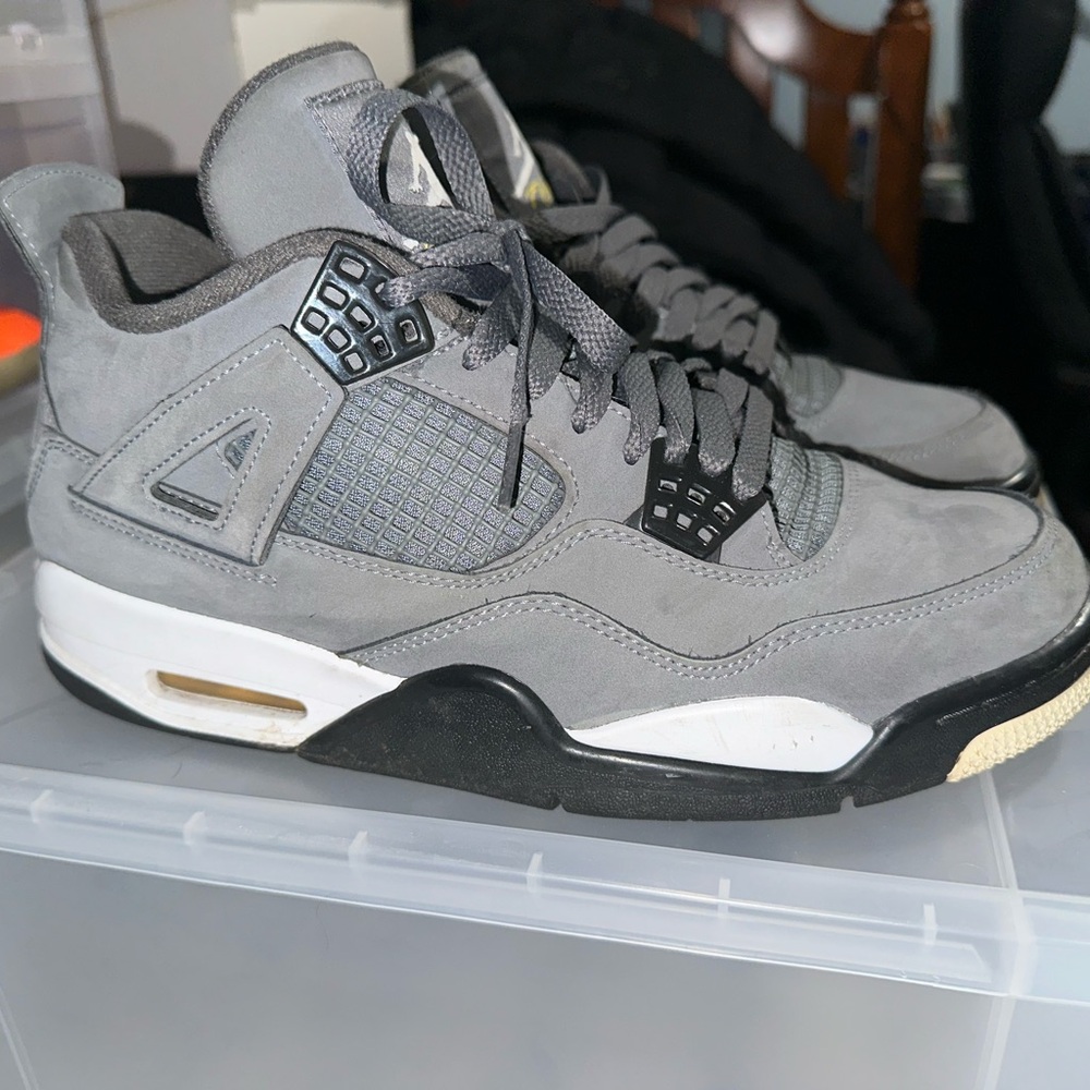 Jordan 4 Wolf Grey